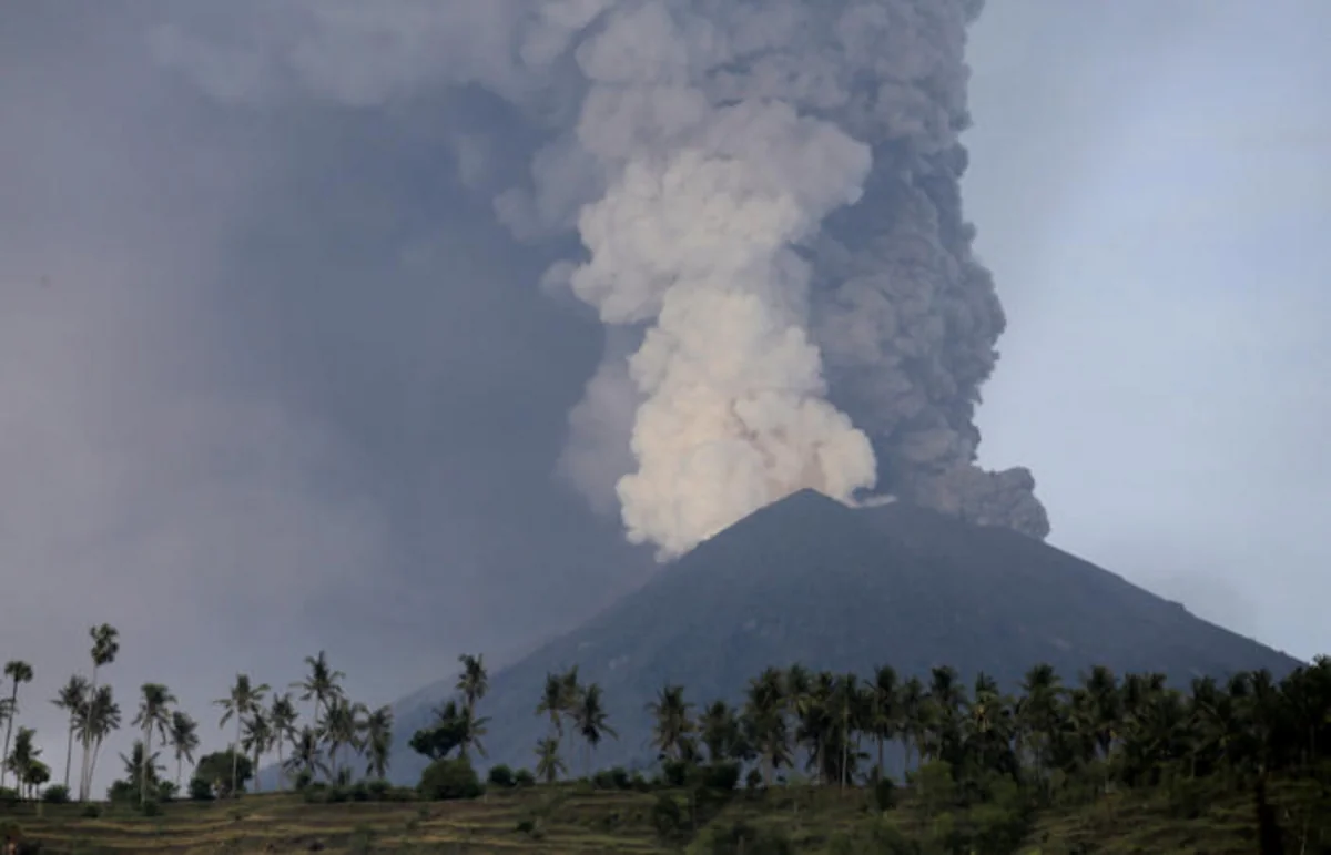 Embassy: No appeal made by Azerbaijani citizens amid volcano eruption on Bali