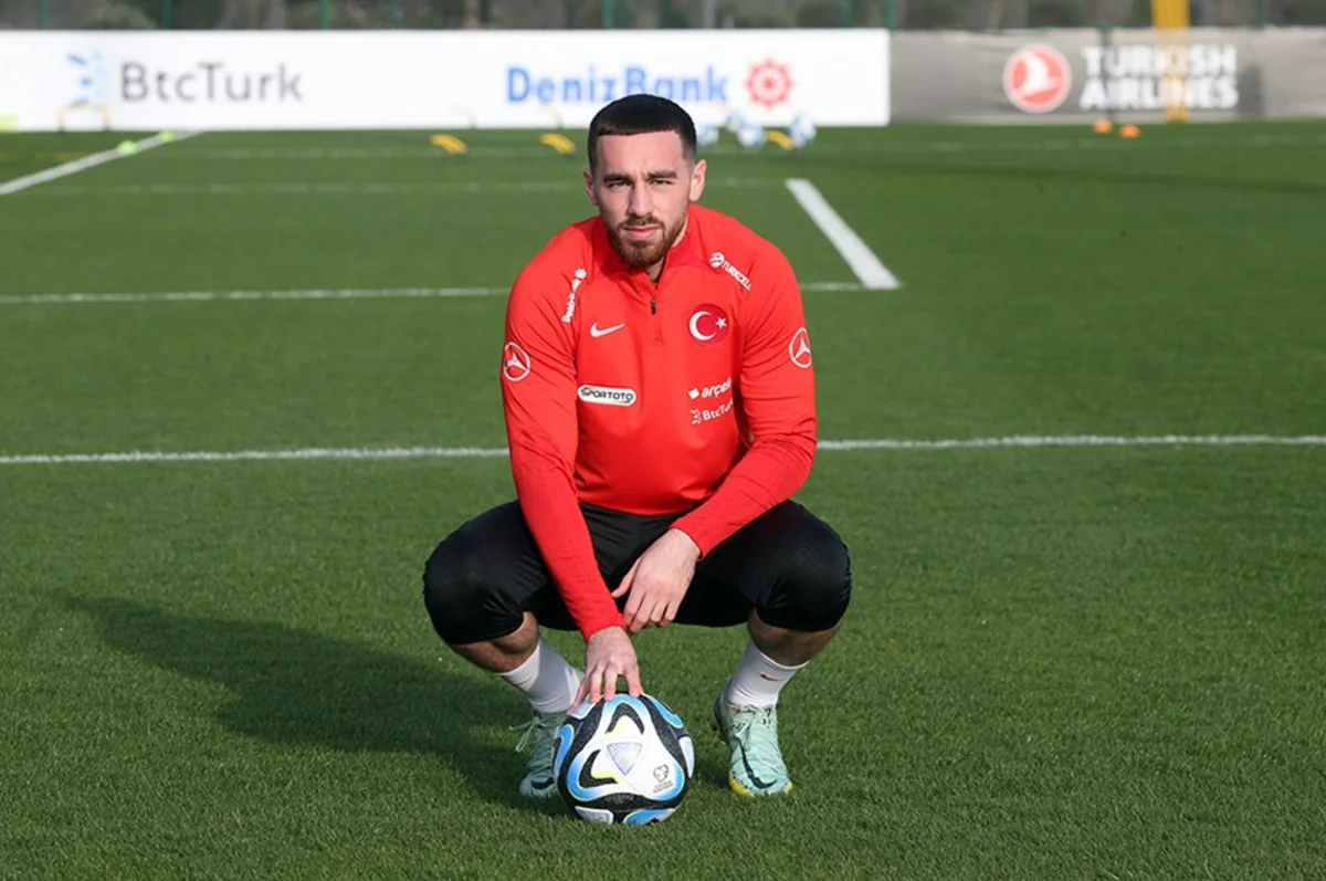 Tottenhem türkiyəli futbolçunu 40 milyon avroya transfer edir
