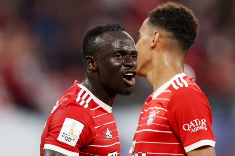 Bavariya komanda yoldaşını vuran futbolçunu cəzalandırıb