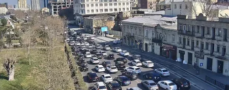 NİİM: Bakıda bəzi yollarda avtomobillərin hərəkət sürəti aşağı düşüb