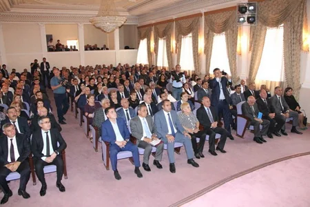 YAP Yevlaxda müşavirə keçirib