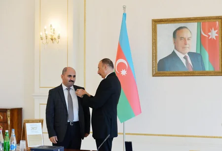 ​Prezident İlham Əliyevə Mətbuat Şurasının xüsusi mükafatı təqdim olunub - ƏLAVƏ OLUNUB
