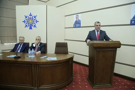 Rauf Nağıyev seçicilərlə növbəti görüşünü keçirib - FOTO
