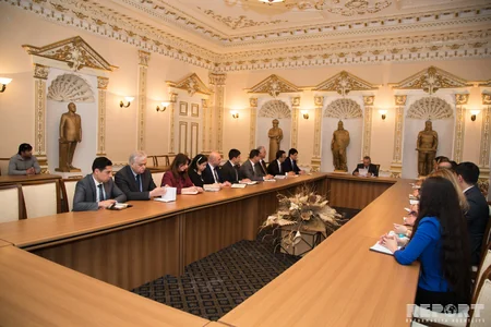 Рамиз Мехтиев представил Фуада Мурадова коллективу Госкомитета по работе с диаспорой