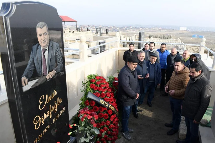 Elnur Əşrəfoğlunun məzarı ziyarət edilib