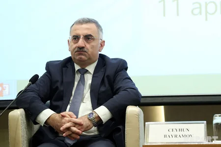 Xaricdə təhsil alan gənclər üçün “Sahibkarlıq və start-up fəaliyyəti” mövzusunda tədbir keçirilib