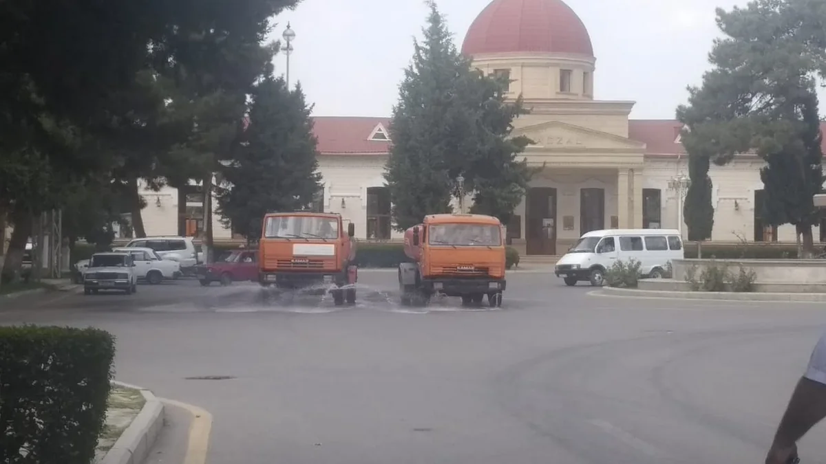 Yevlaxda pandemiya əleyhinə dezinfeksiya işləri aparılır