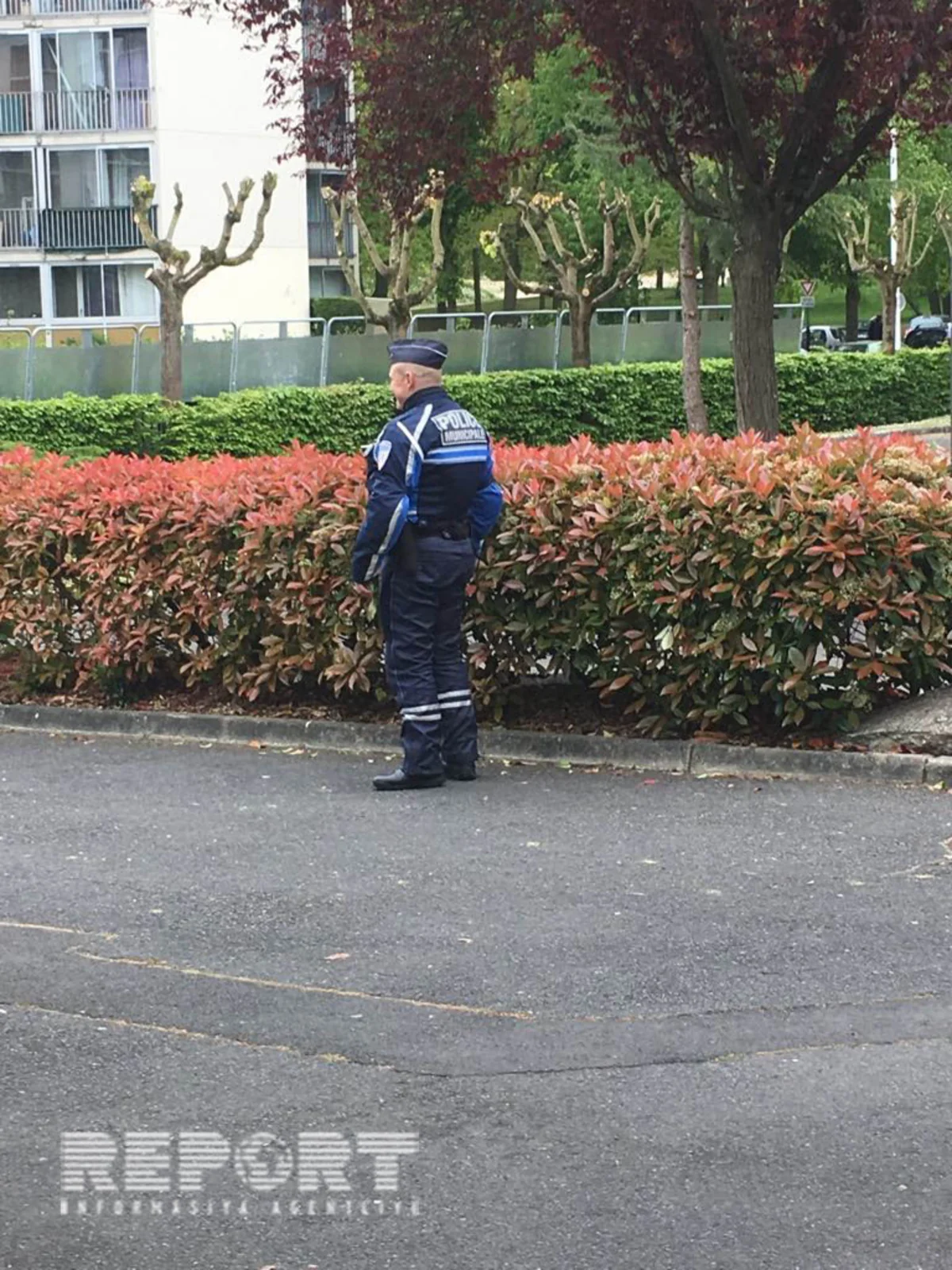 Parisin səsvermə məntəqələrində təhlükəsizlik tədbirləri gücləndirilib