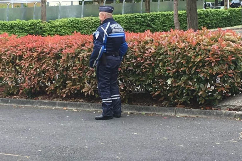 Parisin səsvermə məntəqələrində təhlükəsizlik tədbirləri gücləndirilib