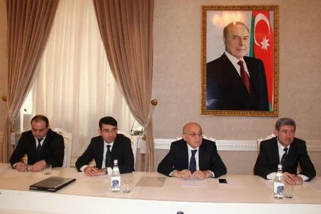 Dini Qurumlarla İş üzrə Dövlət Komitəsinin sədri Xırdalanda vətəndaşları qəbul edib