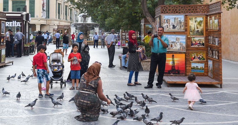 Azərbaycana turist axını 1 % azalıb