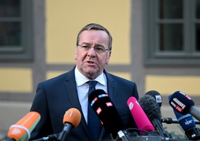 Новый глава Минобороны Германии принес присягу