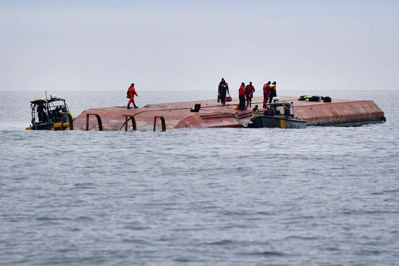 Число погибших при крушении судна у берегов Малайзии достигло 18