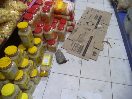 Qubada mağazadan oğurluq etmək istəyən şəxs iş başında yaxalandı