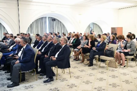 SOCAR officials attend a seminar on theme 'Management of changes'