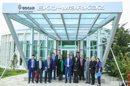 BMT SOCAR-a 4 hibrid enerji sərfəli avtomobil verib