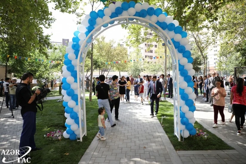 “Bizim həyət” layihəsi çərçivəsində abadlaşdırılan növbəti həyət sakinlərin istifadəsinə verilib