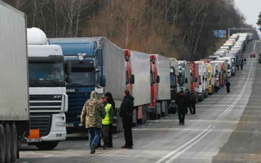 ​Rusiya Ukrayna mallarının tranzitini tamamilə dayandırıb
