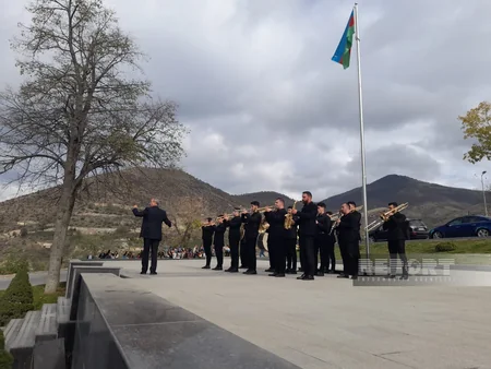 Laçın şəhərində Zəfər Günü münasibətilə Bayraq yürüşü keçirilib