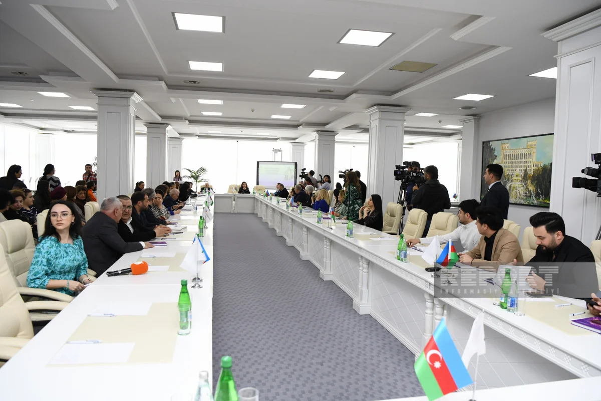 Hesabat tədbiri keçirilib: “Bayağı mahnılar milli-mənəvi dəyərlərimizə xələl gətirir”