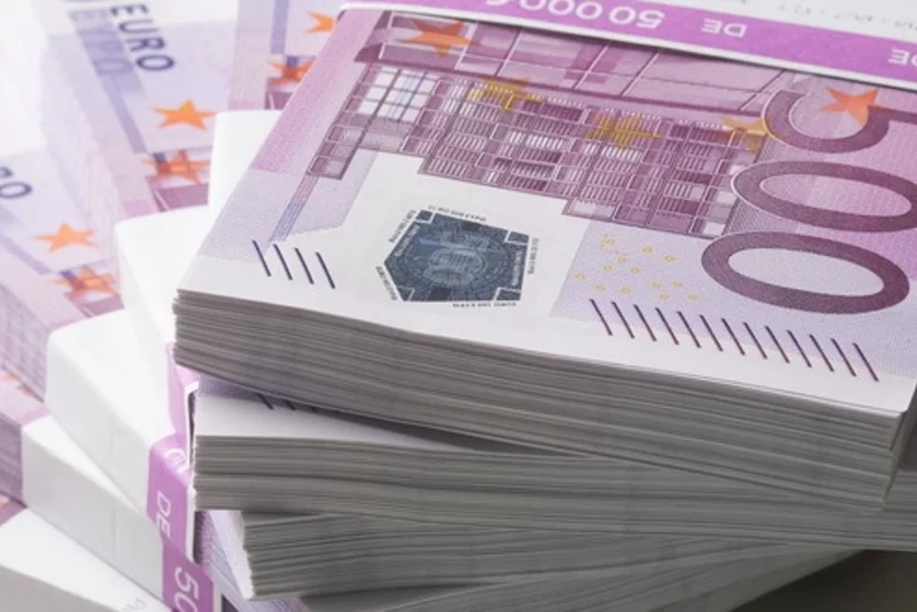 Avro yenidən bahalaşıb