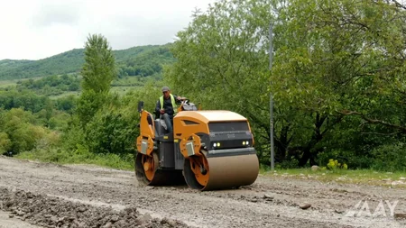 Qubada 12 yaşayış məntəqəsini əhatə edən avtomobil yolu yenidən qurulur
