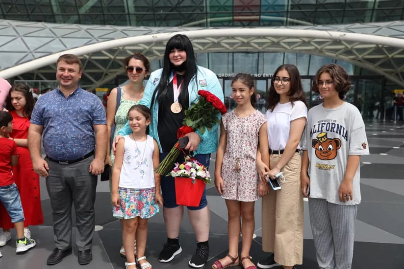 Olimpiadanın bürünc medalçısı İrina Kindzerskanın Bakıda qarşılanma mərasimi olub