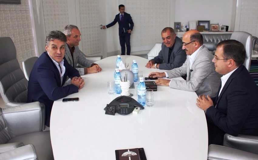 ​Nazir Əbülfəs Qarayev Rusiyanın “İnsan və Qanun” verilişinin aparıcısı ilə görüşüb