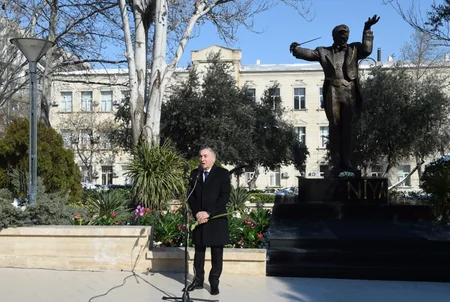 Prezident İlham Əliyev maestro Niyazinin Bakıda abidəsinin açılış mərasimində iştirak edib - YENİLƏNİB