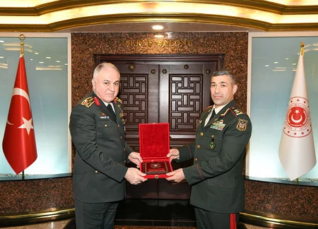Azərbaycan Ordusunun bir qrup yüksək rütbəli hərbçisinin Türkiyədə səfəri davam edir