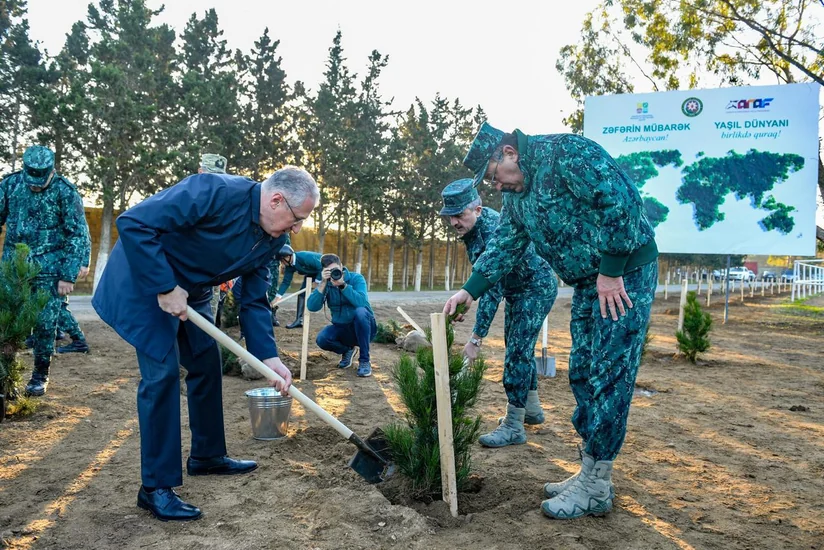 Zəfər Günü və “Yaşıl dünya naminə həmrəylik ili” ilə bağlı  iki mindən çox Eldar şamı əkilib
