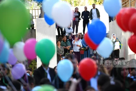 Birincilərin ilk dərs günü - FOTOREPORTAJ