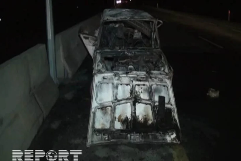 Yevlaxda zərcirvari qəza nəticəsində maşınlardan biri yanıb - FOTO