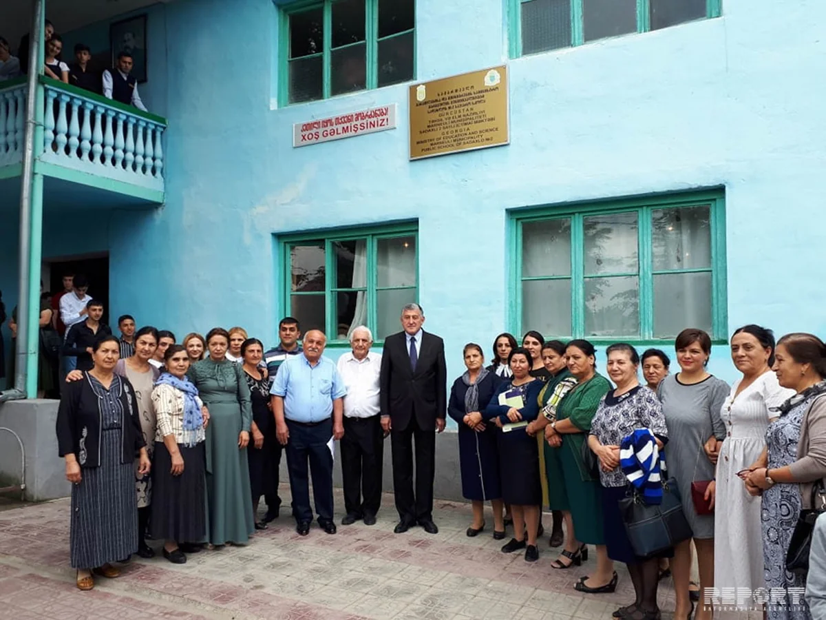 Azərbaycan səfiri Gürcüstanın Azərbaycandilli məktəbinə baş çəkib