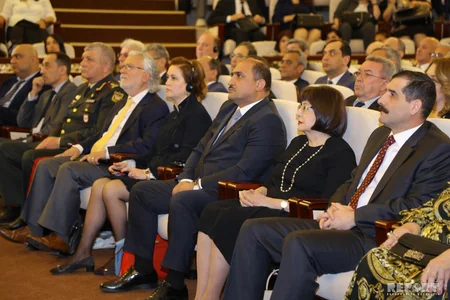 Afad Qurbanovun anadan olmasının 90 illik yubileyinə həsr olunmuş elmi konfrans keçirilib