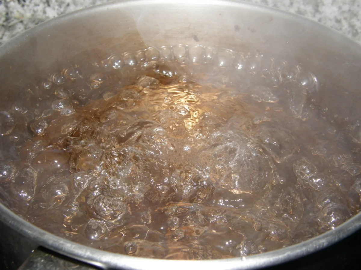 Xızı və Sumqayıtda uşaqlar qaynar sudan yanıb