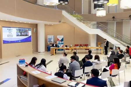 Israeli MFA official conducts training for Azerbaijani diplomats