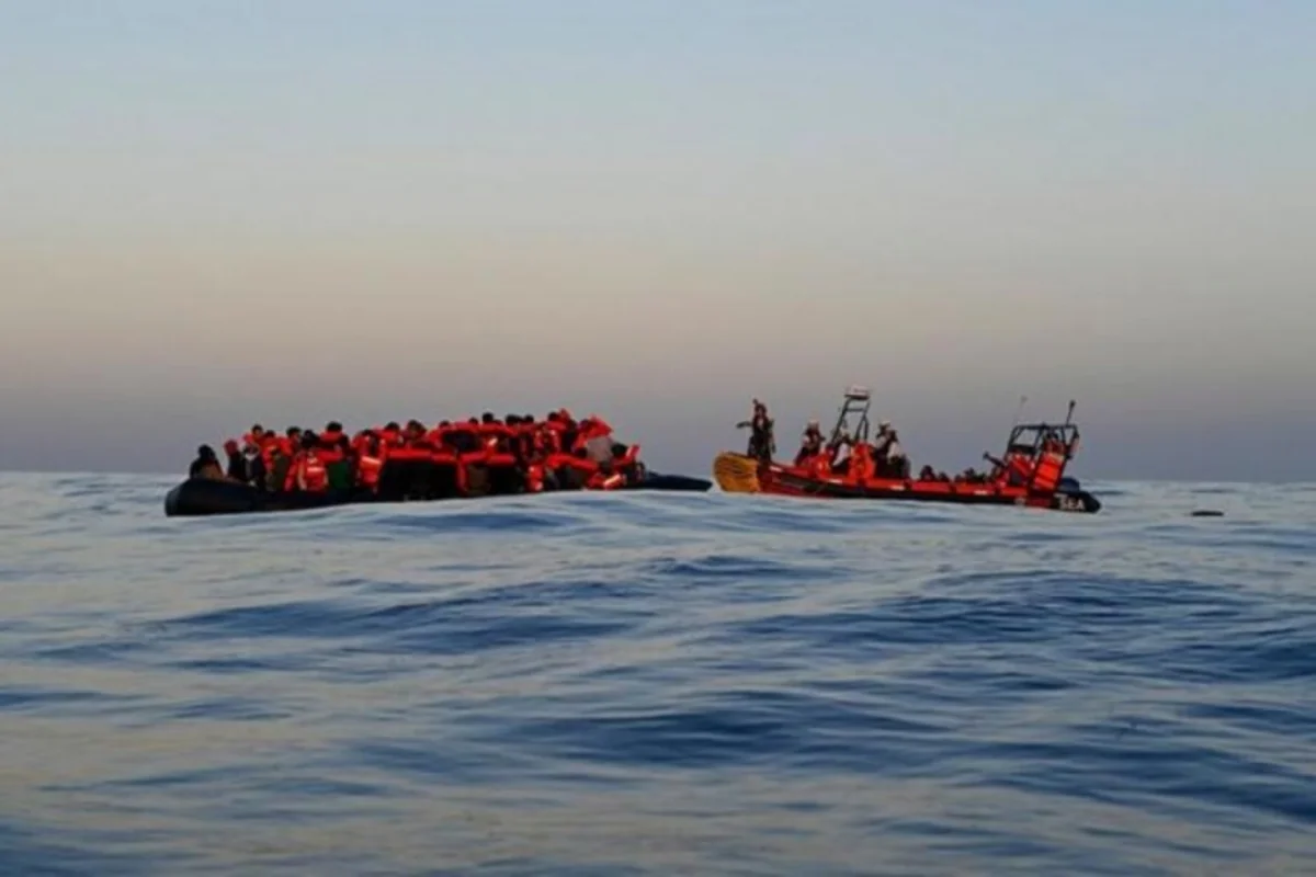 Boat carrying illegal migrants sinks off Turkish coast