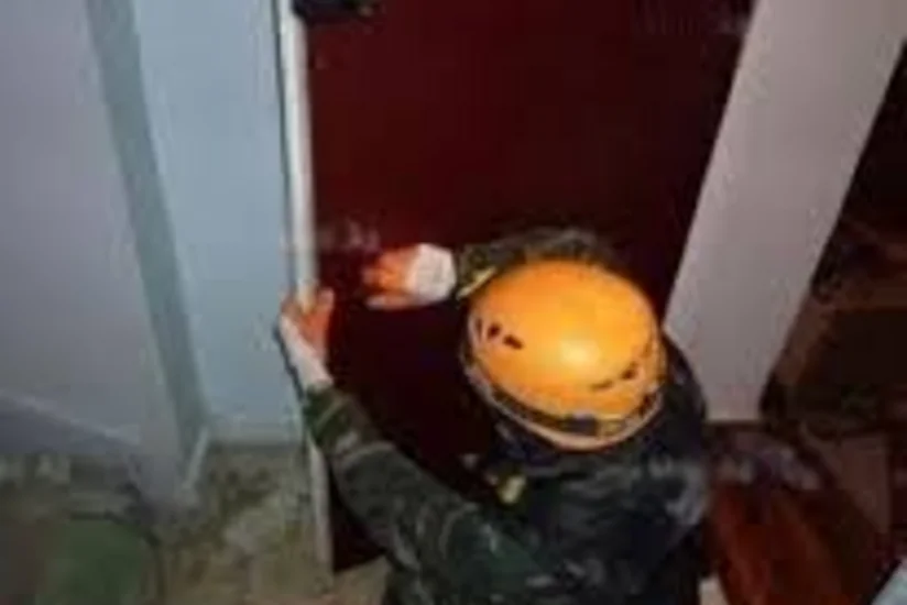 Binəqədi rayonunda mənzildə köməksiz qalan uşaq xilas olunub