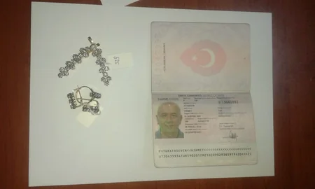 Bakıdan Daşkəndə gizlicə 14 brilyant dəst və yarım kiloqram qızıl aparan şəxslər saxlanılıb