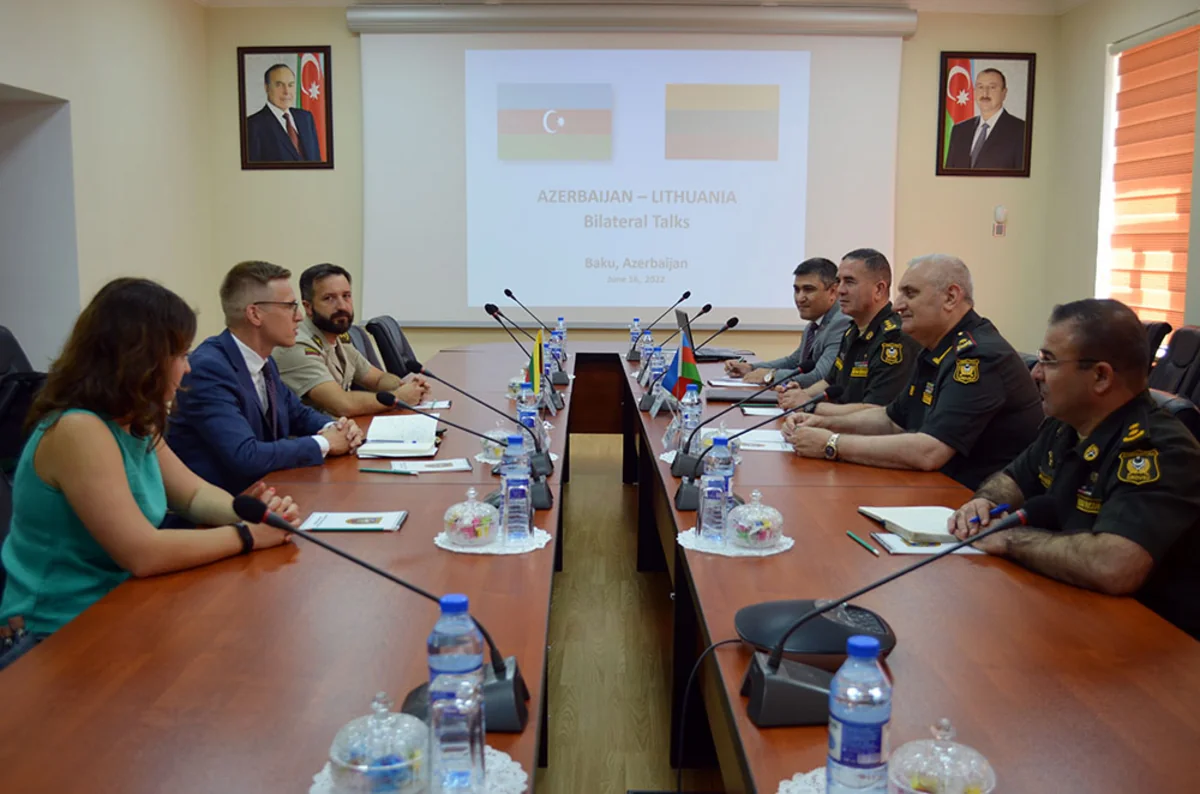 Azerbaijan, Lithuania discuss issues of military cooperation