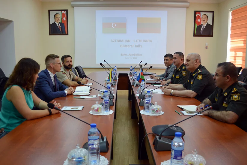 Azerbaijan, Lithuania discuss issues of military cooperation