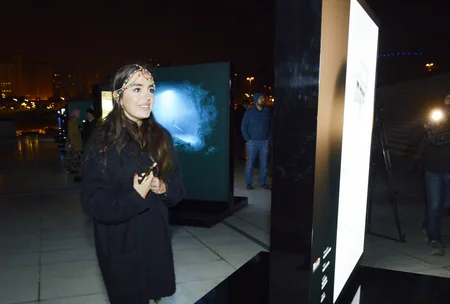 Heydər Əliyev Mərkəzinin parkında “Red Bull Illume” fotosərgisinin açılışı olub