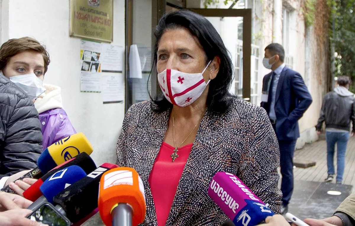 Gürcüstan prezidenti və baş naziri seçkiləri dəyərləndirib