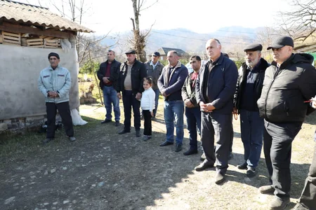 “Azəriqaz”ın rəhbərliyi Astaranın Səlivə kəndinin sakinlərini dinləyib