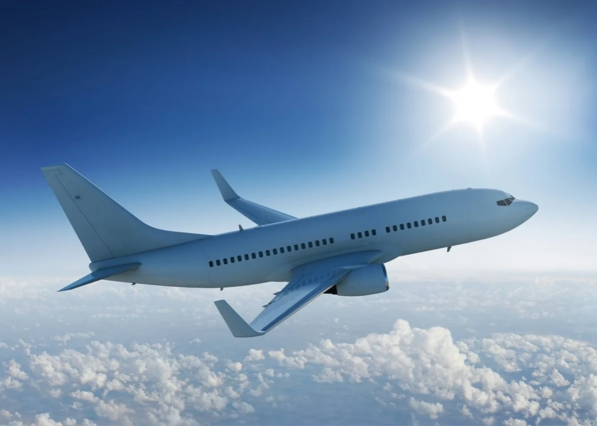 AZAL-la Tbilisiyə uçanların sayı 9% artıb