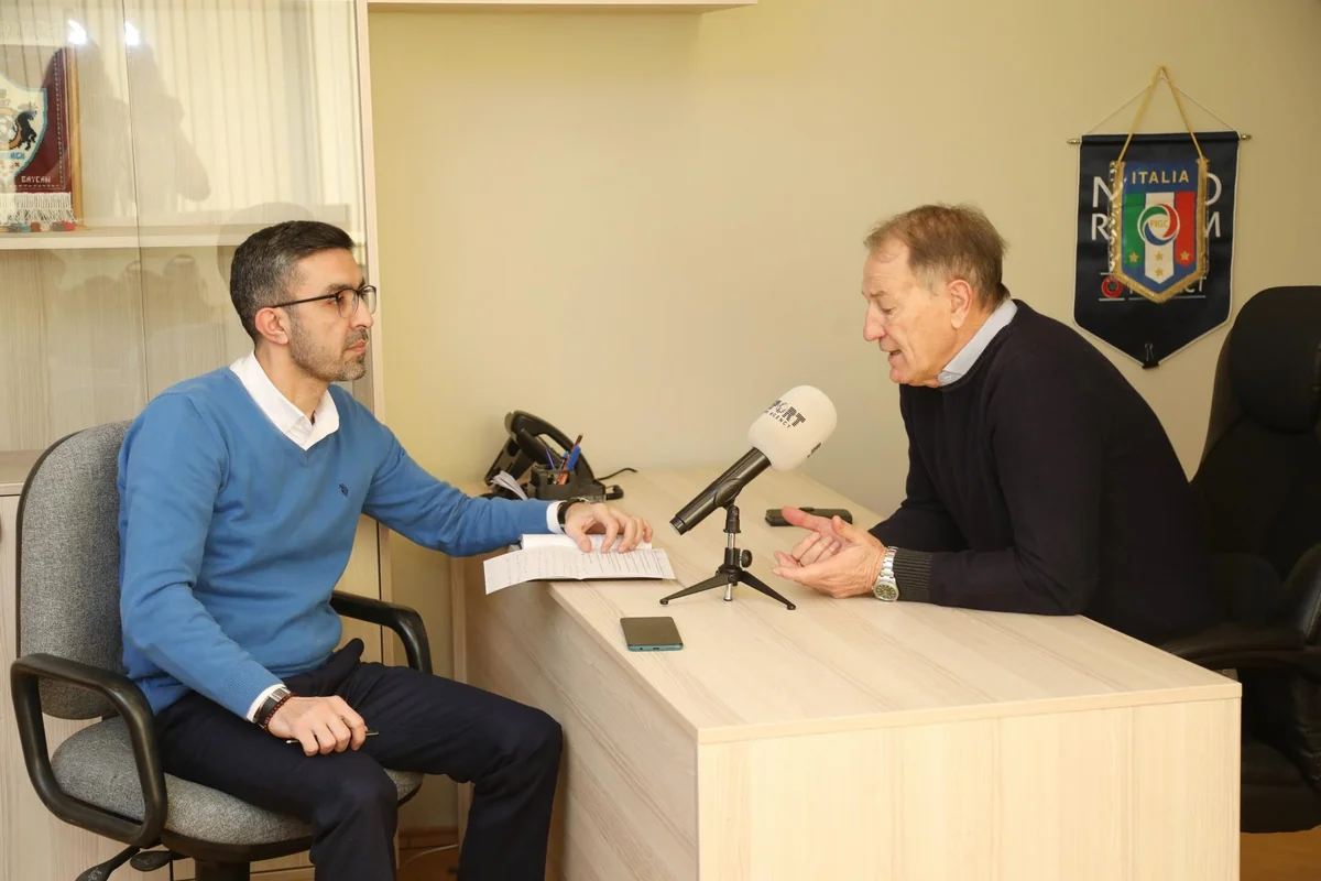 Azərbaycan millisinin baş məşqçisi: Mənə hələ də təkliflər gəlir