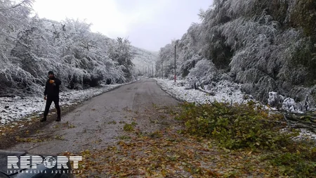 Снегопад в Гусарском районе оставил без света горное село - ФОТО