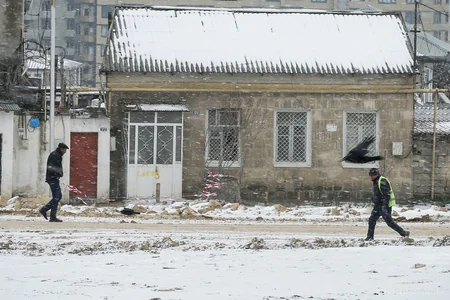 Bakının qarlı mənzərəsi - FOTOREPORTAJ