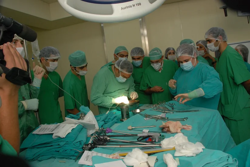 Tibb Universitetinin klinikasında daha iki xəstəyə böyrək köçürülüb